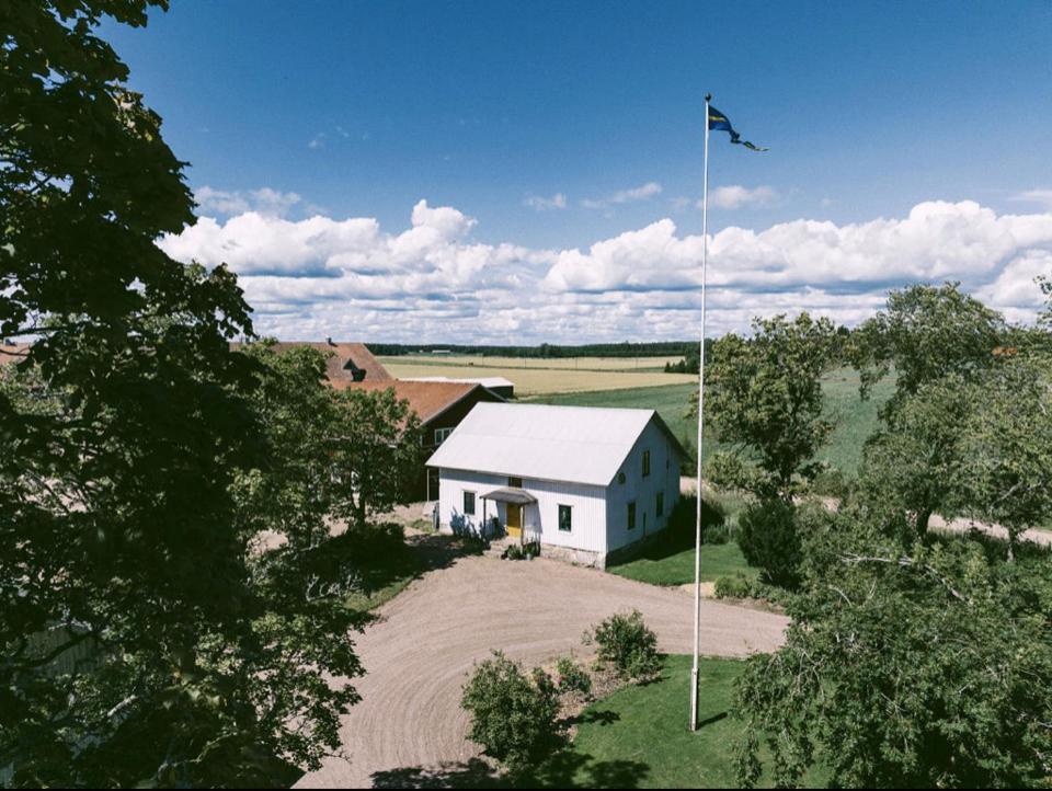 Snaellfaell Country Living - Akerbo Gard Charmigt Renoverad Flygel Kristinehamn Kültér fotó